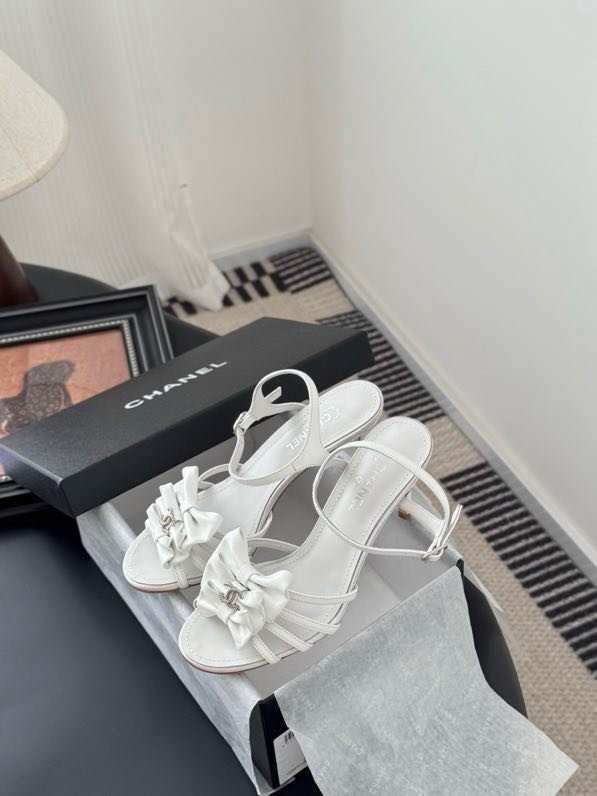 Босоножки фото 9