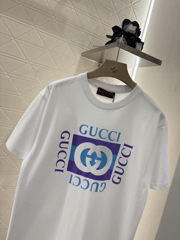 Футболка жіноча фото 7