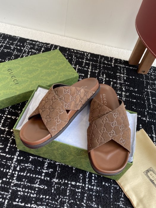 Шлепанцы фото 5