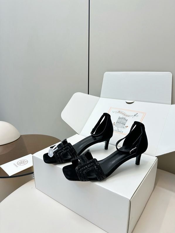 Босоножки фото 6