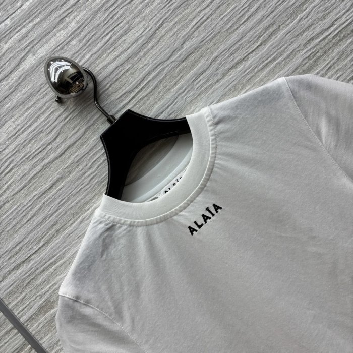 T-shirt women's фото 5