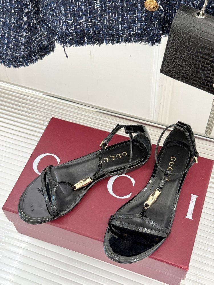 Босоножки фото 2