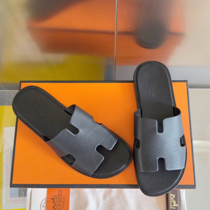 Шлепанцы женские фото 2