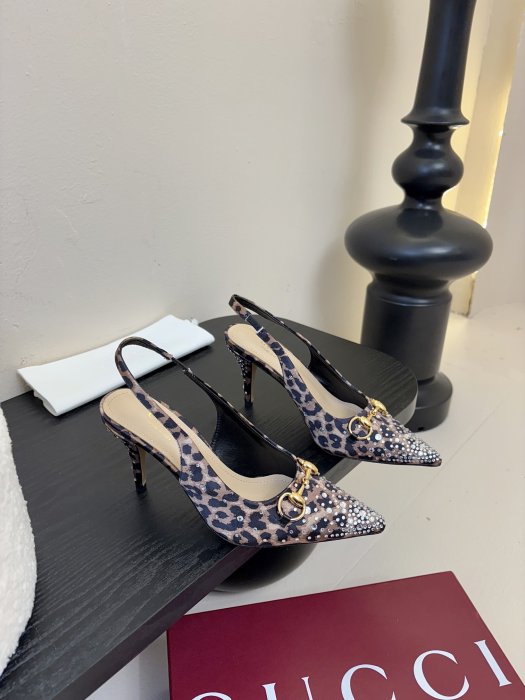 Босоножки фото 2