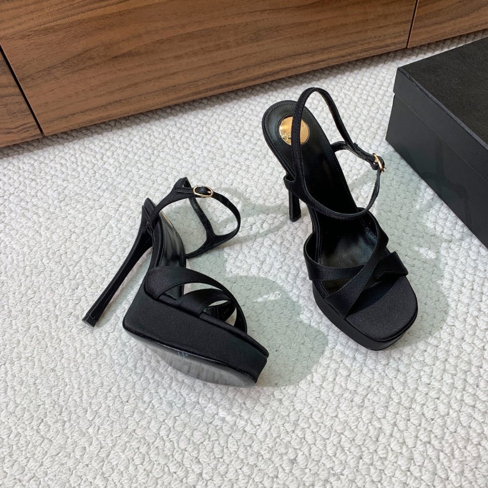 Босоножки фото 3