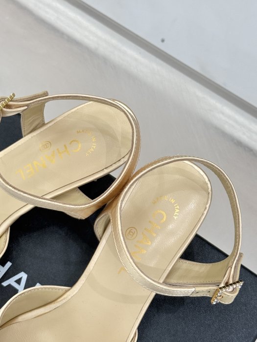 Босоножки фото 8