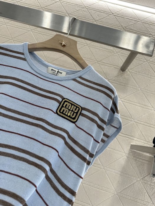 T-shirt women's фото 7