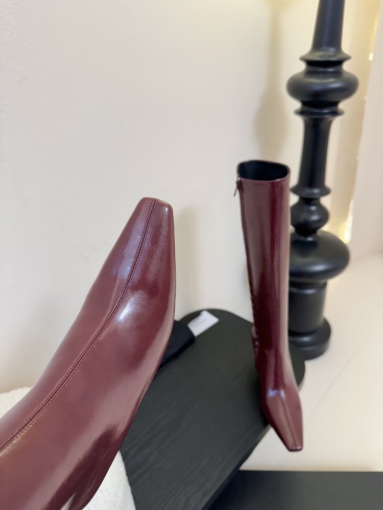 Сапоги женские фото 6