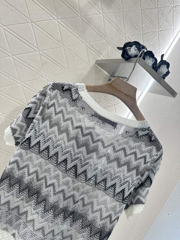 Футболка женская фото 4