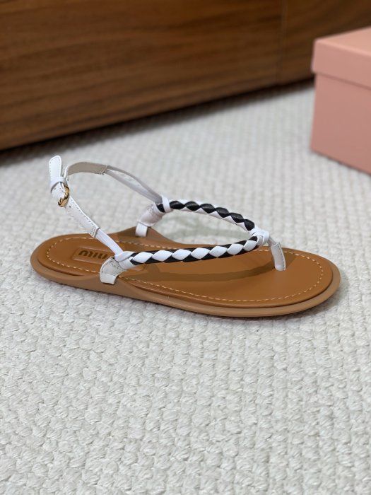 Сандалі жіночі фото 4