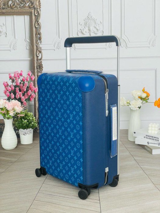 Чемодан Horizon 55 для ручной клади 38х55х21 см