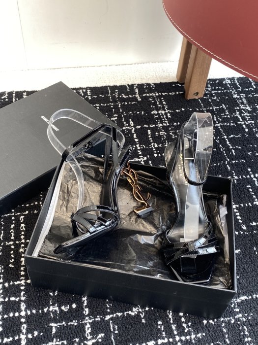 Босоножки фото 5