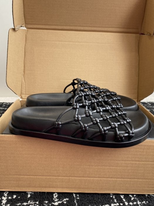 Шльопанці жіночі фото 2