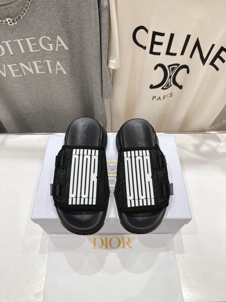 Шлепанцы женские