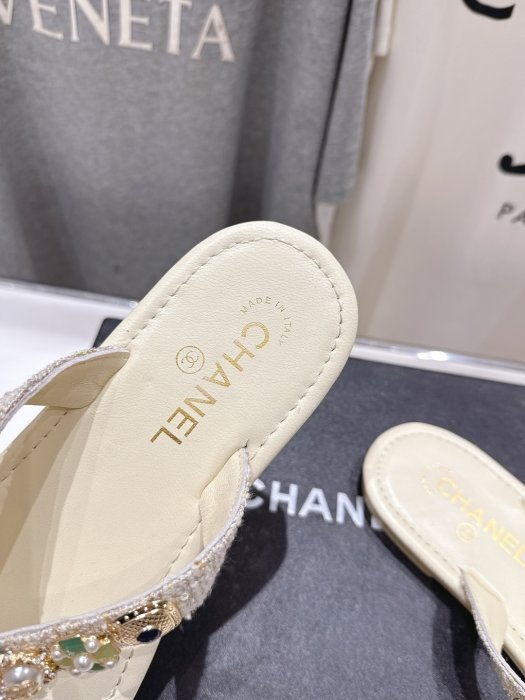 Шлепанцы фото 6