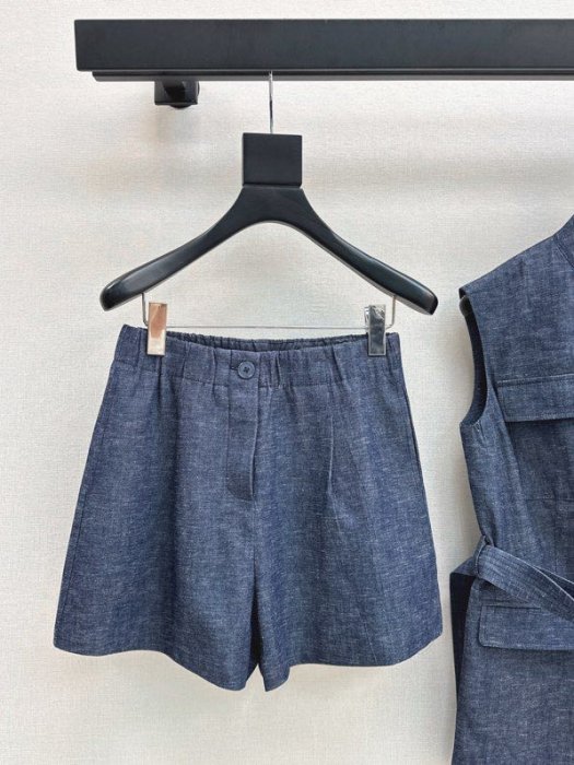 Костюм жіночий фото 3