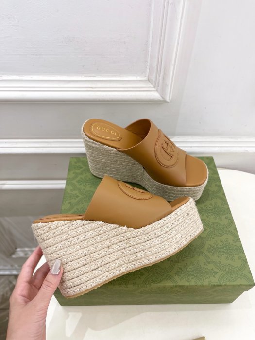 Босоножки фото 4