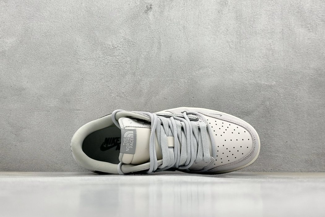 Кроссовки Travi Scott x Fragment Design x Air Jordan 1 Low фото 3