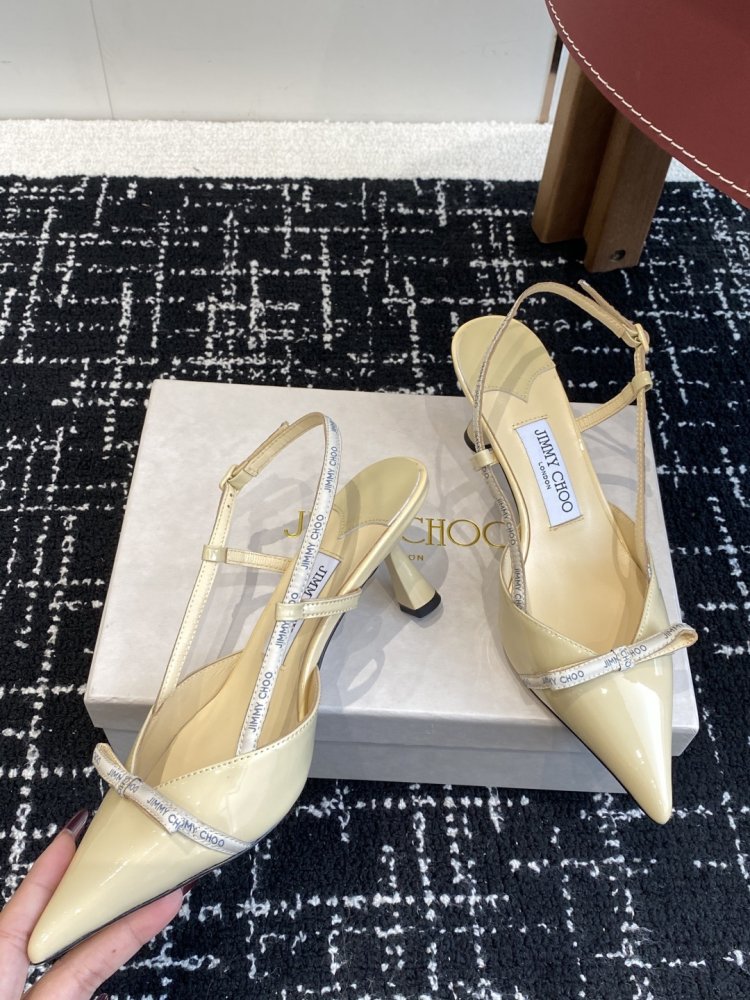 Босоножки фото 8