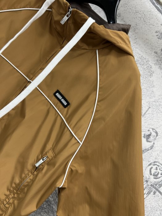 Куртка жіноча фото 6