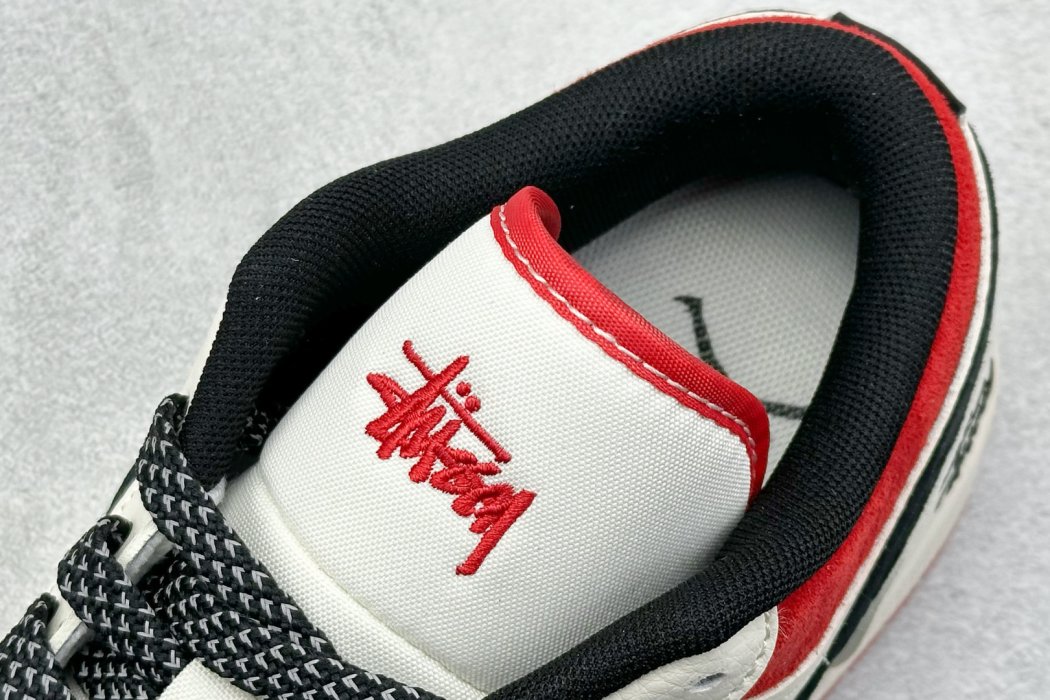 Кроссовки Air Jordan 1 Retro Low x Stussy фото 8