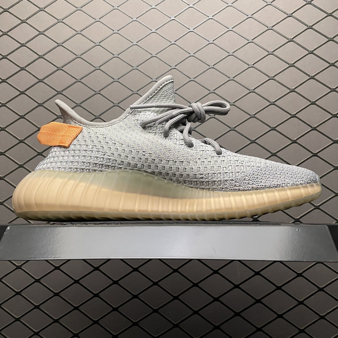 Sneakers YEEZY BOOST 350 V2 фото 3