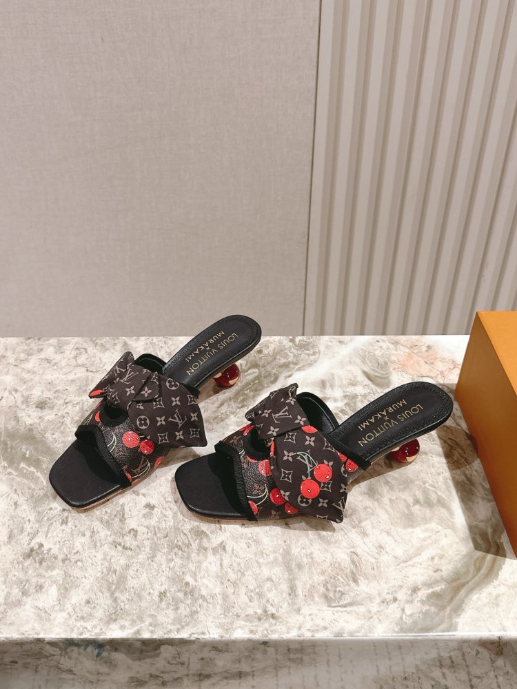 Босоножки фото 2