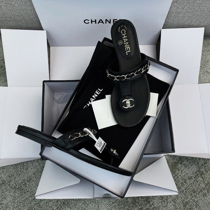 Шлепанцы женские фото 2