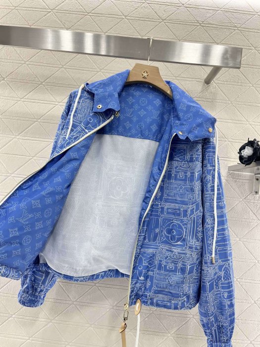 Куртка женская фото 8