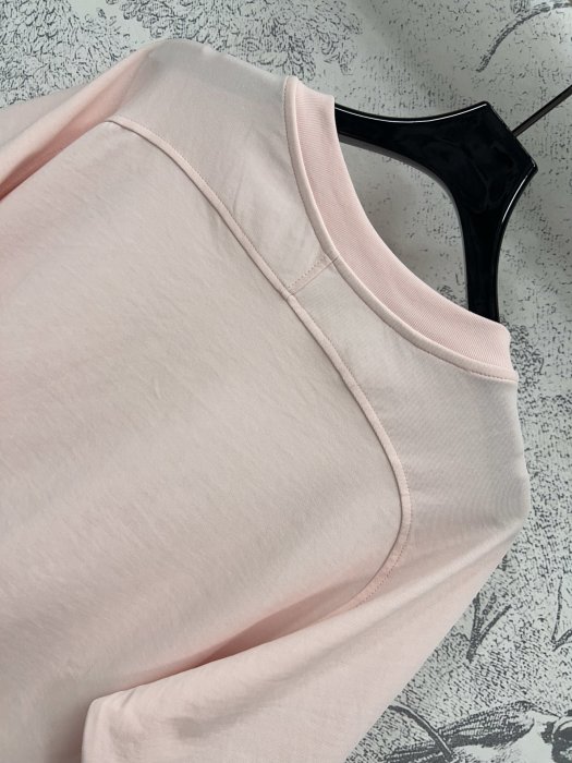 Футболка жіноча фото 5