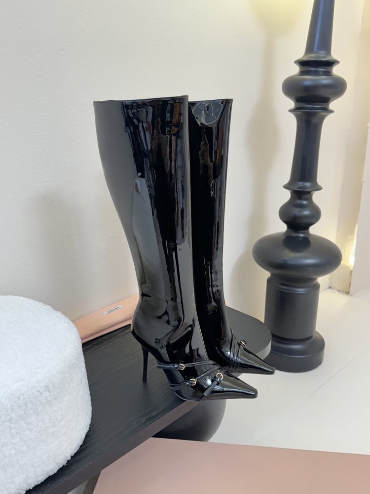 Сапоги женские фото 2