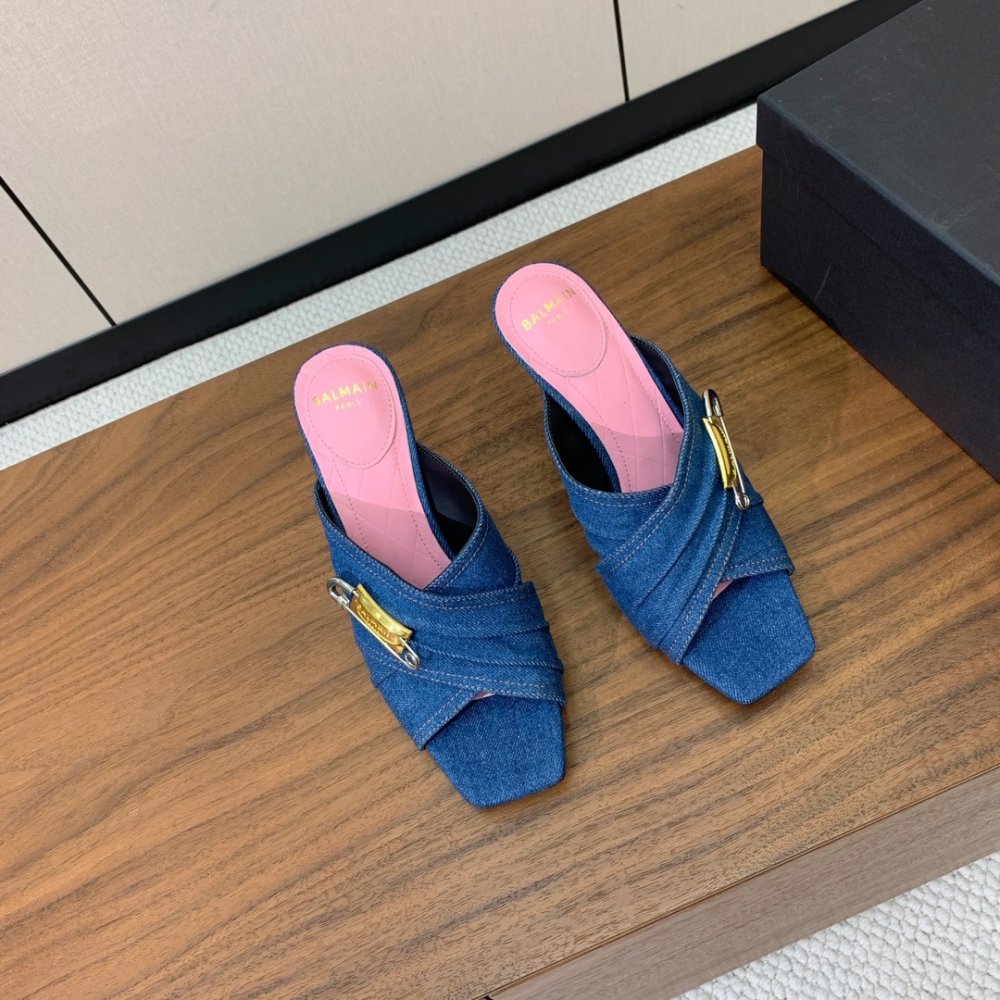 Босоножки фото 4