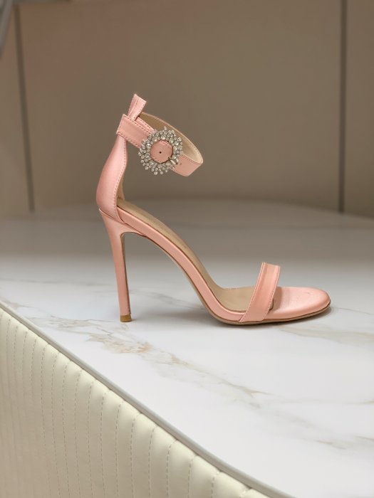 Босоножки фото 9