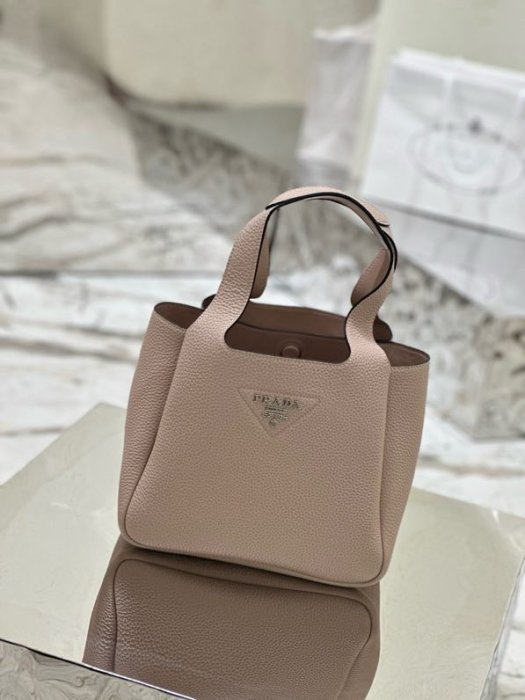 A bag leather 25 cm