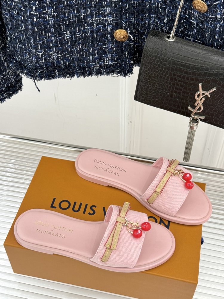 Шлепанцы женские фото 3