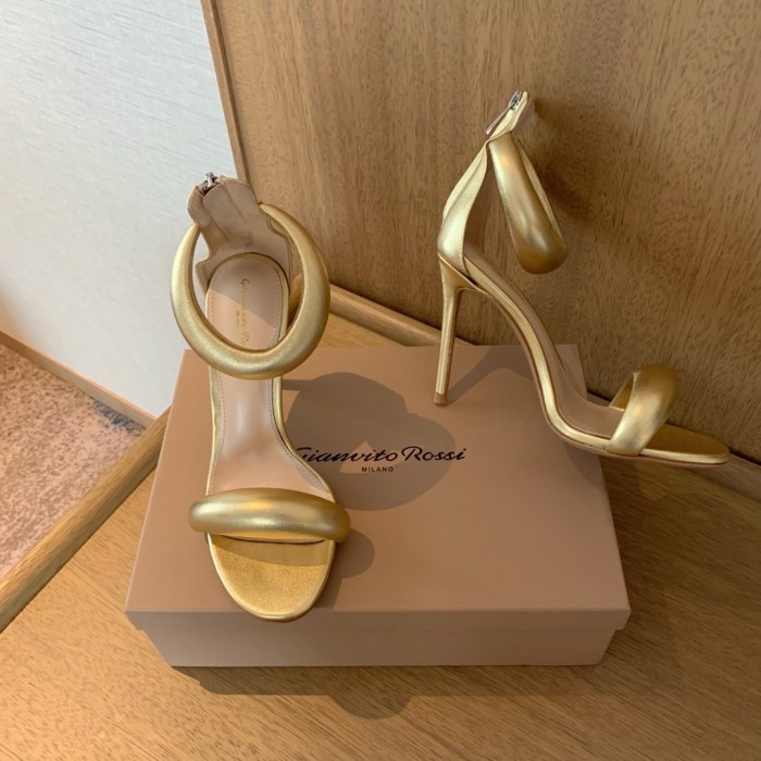 Босоножки фото 6