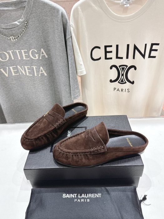 Лоферы кожаные женские фото 3