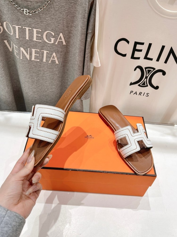 Шльопанці жіночі фото 4