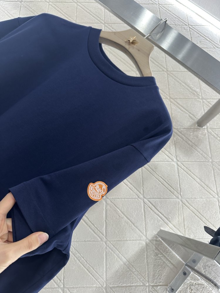 T-shirt women's фото 8