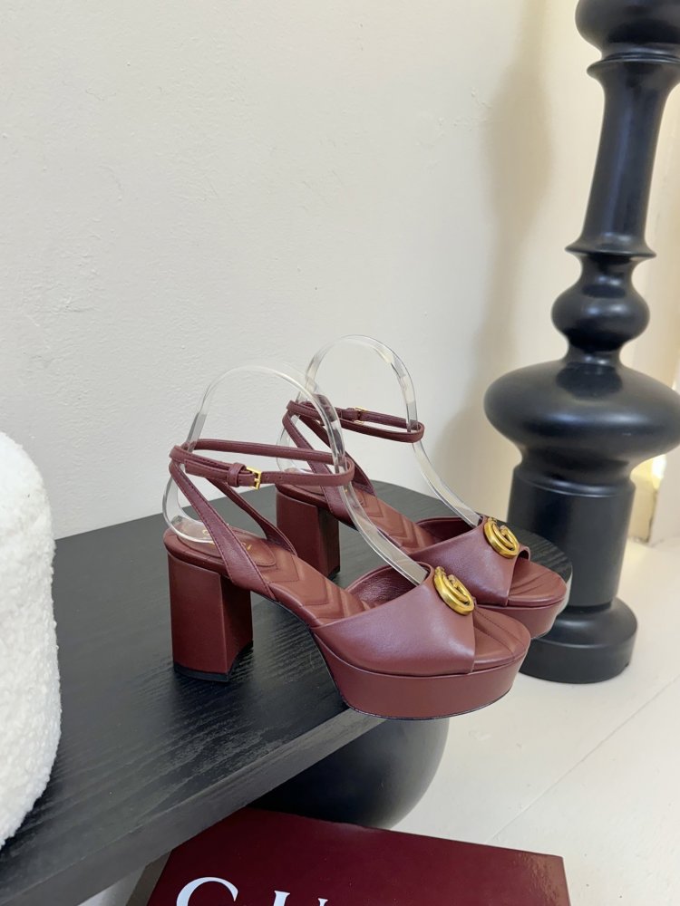 Босоніжки фото 2