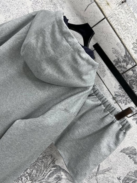 Костюм женский фото 8