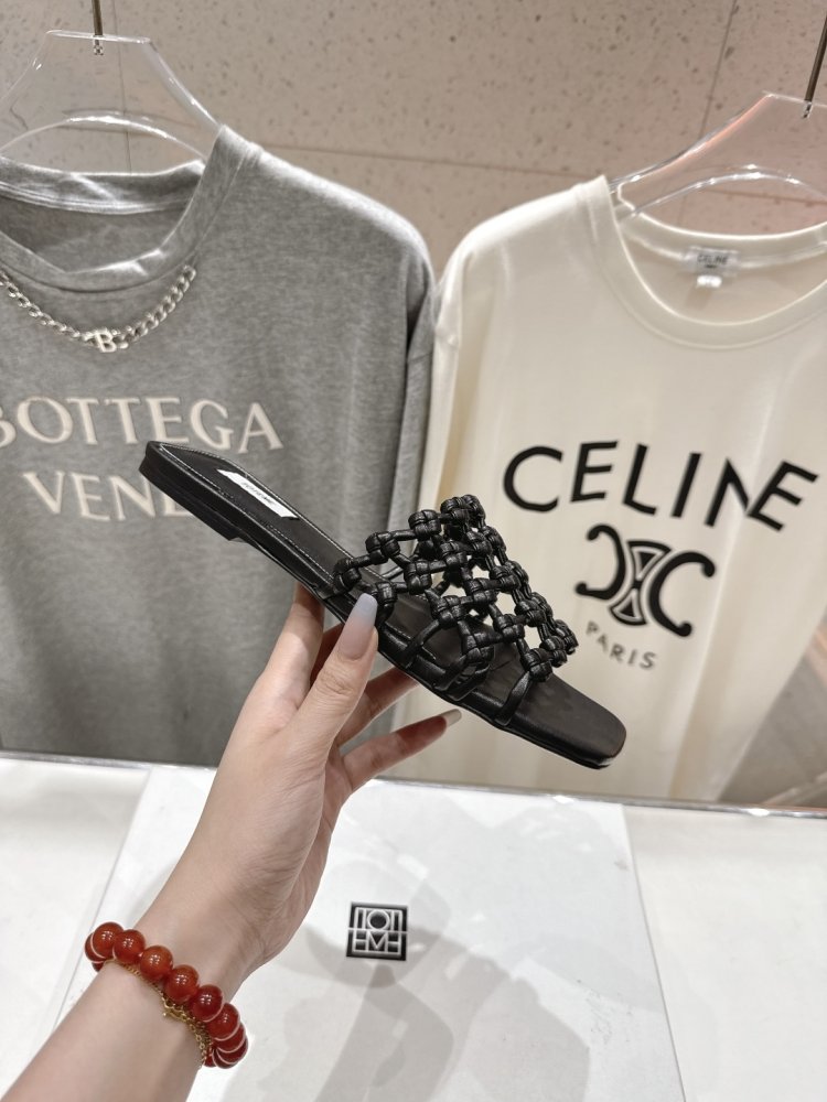 Шльопанці жіночі фото 5