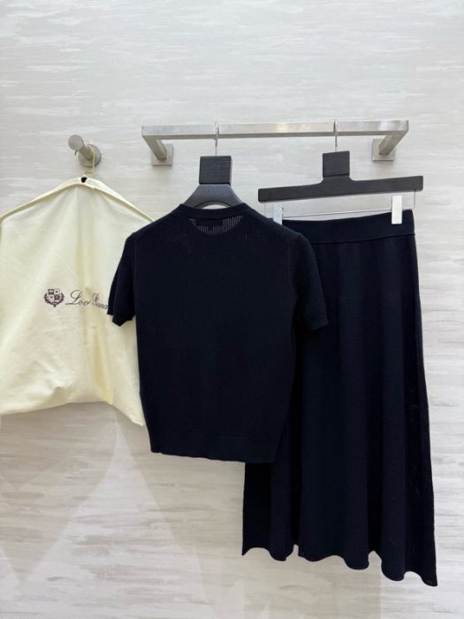 Costume female фото 2