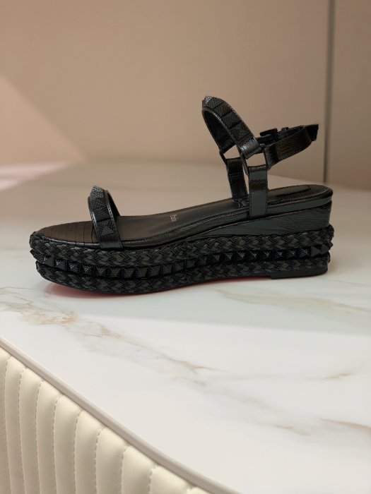 Босоножки фото 6