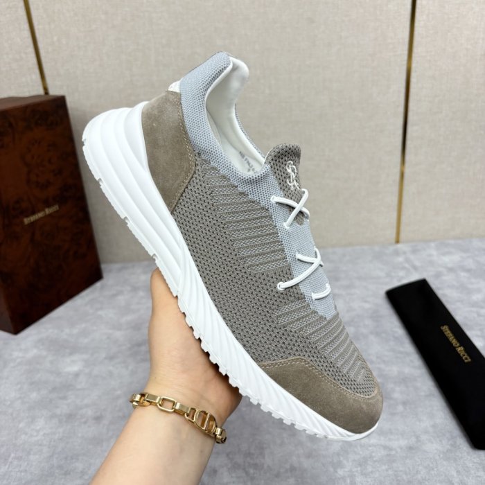 Кросівки фото 7