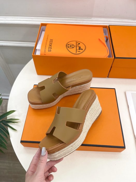 Босоножки фото 5