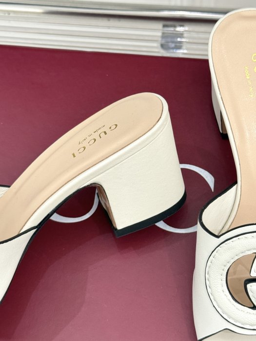 Босоножки фото 6