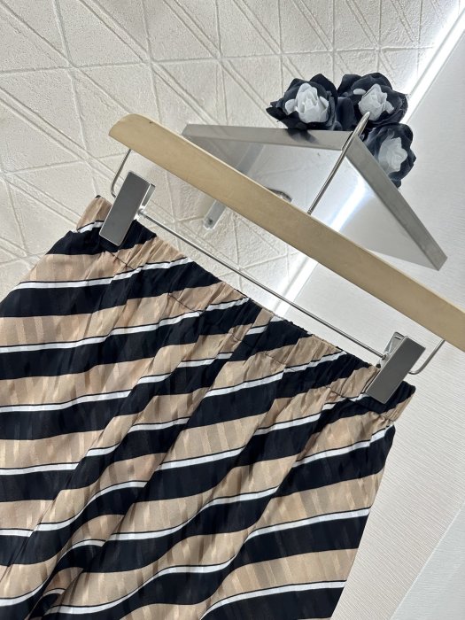 Shorts women's фото 4