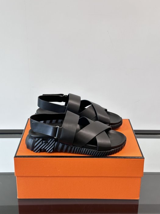 Сандалі чоловічі