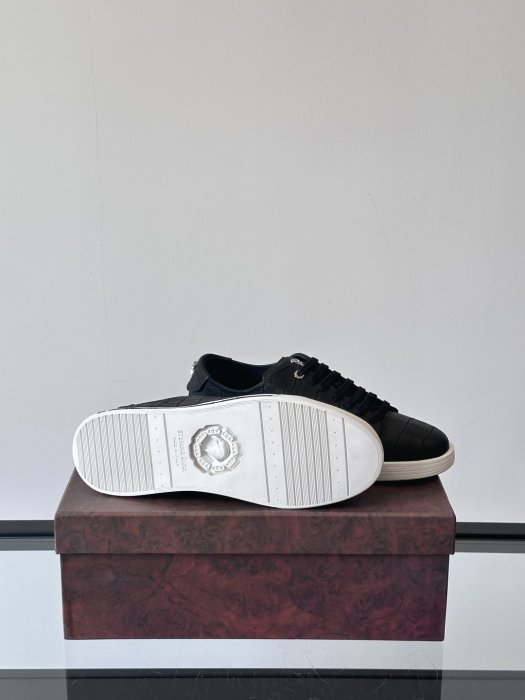 Кроссовки фото 9